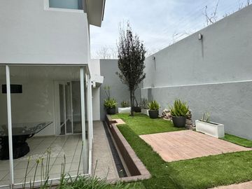 HERMOSA CASA EN VENTA EN GRAN JARDIN LEON, GTO