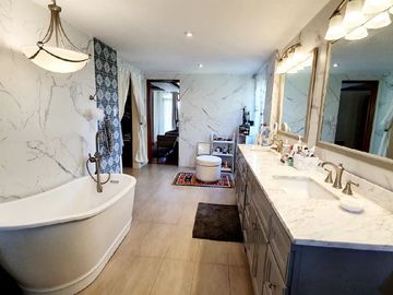 5 Bedroom Charming Mediterranean Home For Sale at Ayala Westgrove Heights
