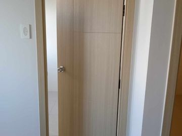 VINE03XXT1: For Rent Semi Furnished 2BR Unit at Vine Residences