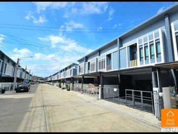 Townhouse, newly renovated, The Ricco Town Ramindra - Watcharaphon (24.3 sq m.), 4 bedrooms, 2 bathrooms, near 5 Watcharaphon intersection.