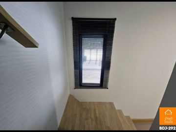 Townhouse, newly renovated, The Ricco Town Ramindra - Watcharaphon (24.3 sq m.), 4 bedrooms, 2 bathrooms, near 5 Watcharaphon intersection.