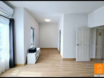 Townhouse, newly renovated, The Ricco Town Ramindra - Watcharaphon (24.3 sq m.), 4 bedrooms, 2 bathrooms, near 5 Watcharaphon intersection.