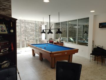 Hermosa casa Moderna tipo Minimalista en el Valle de los Chillos