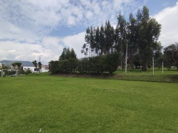 Hermosa casa Moderna tipo Minimalista en el Valle de los Chillos