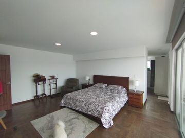 Hermosa casa Moderna tipo Minimalista en el Valle de los Chillos