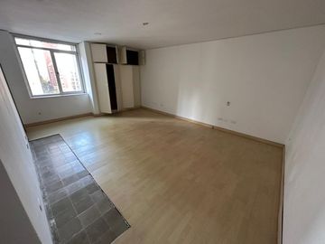 Apartamento para remodelar en venta en barranquilla. Parque Rosado