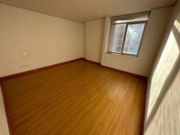 Apartamento para remodelar en venta en barranquilla. Parque Rosado