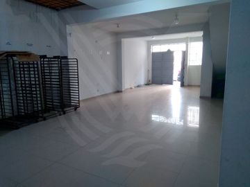 ADQUIERE TU CASITA YA!... SE VENDE CASA CON LOCAL PARA NEGOCIO EN ALAMEDA DE ÑAÑA