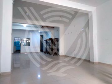 ADQUIERE TU CASITA YA!... SE VENDE CASA CON LOCAL PARA NEGOCIO EN ALAMEDA DE ÑAÑA