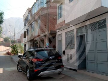 ADQUIERE TU CASITA YA!... SE VENDE CASA CON LOCAL PARA NEGOCIO EN ALAMEDA DE ÑAÑA