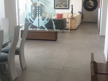 Bonito departamento en plaza Averanda