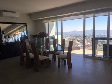 Bonito departamento en plaza Averanda