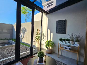 Rumah Amesta Living Raya OERR 2 Lantai Modern Baru Dekat MERR Rungkut Tol Juanda