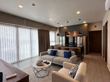 Nuevo y moderno departamento totalmente amueblado y equipado en Parkview
