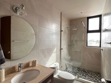 Nuevo y moderno departamento totalmente amueblado y equipado en Parkview