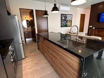 Nuevo y moderno departamento totalmente amueblado y equipado en Parkview