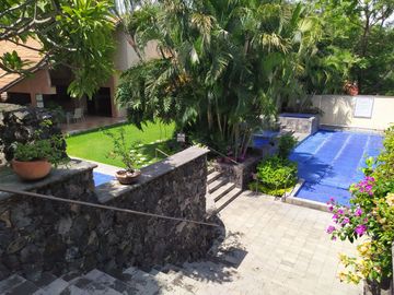 Departamento en PB, 149 m2, 2 albercas, jardines, palapa, Fraccionamiento   Junto al Rio Temixco, Mor.