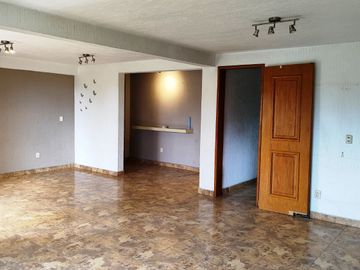 Departamento en PB, 149 m2, 2 albercas, jardines, palapa, Fraccionamiento   Junto al Rio Temixco, Mor.