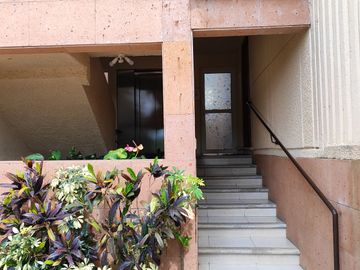 Departamento en PB, 149 m2, 2 albercas, jardines, palapa, Fraccionamiento   Junto al Rio Temixco, Mor.