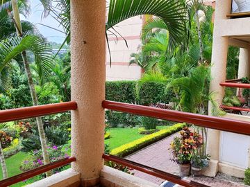 Departamento en PB, 149 m2, 2 albercas, jardines, palapa, Fraccionamiento   Junto al Rio Temixco, Mor.