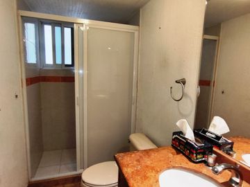Departamento en PB, 149 m2, 2 albercas, jardines, palapa, Fraccionamiento   Junto al Rio Temixco, Mor.
