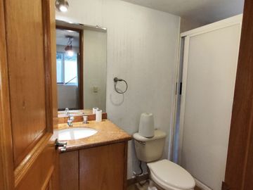 Departamento en PB, 149 m2, 2 albercas, jardines, palapa, Fraccionamiento   Junto al Rio Temixco, Mor.