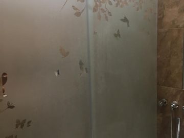 CASA DE VENTA EN EL BOSQUE: UBICACIÓN ESTRATÉGICA, PARA USO COMERCIAL O RESIDENCIAL 340 M2, $350.000