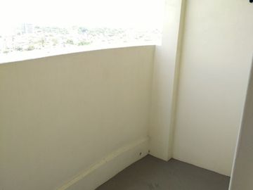 CITYLAND: Grand Central Residences (1-BEDROOM unit in Shaw Mandaluyong)