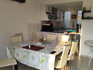 Casa de 2 recamaras con alberca en el Fraccionamiento Las Palmas, Xochitepec, Mor.