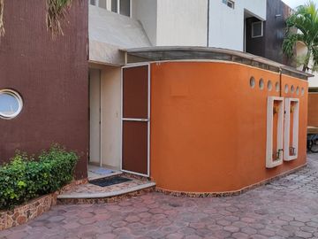 Casa de 2 recamaras con alberca en el Fraccionamiento Las Palmas, Xochitepec, Mor.