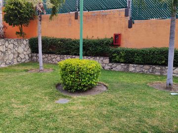Casa de 2 recamaras con alberca en el Fraccionamiento Las Palmas, Xochitepec, Mor.