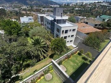Hermoso duplex de venta en Urbanzación privada en Miravalle, Cumbaya  a 5 minutos de la USFQ