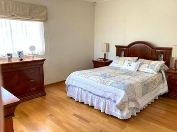 I. Holzapfel #639. Amplia Casa 4D4B en Lomas de Montemar