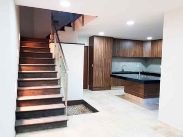Casa en venta en Paseo del Parque, Tres Marías, Morelia.