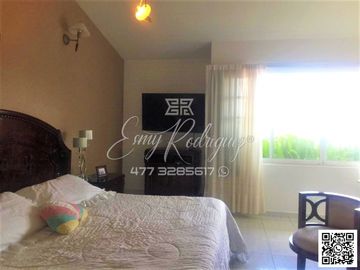 CASA EN VENTA en ARBDE, León,Gto; IDEAL PARA OFICINAS-CONSULTORIO O CASA, 3 REC, 5 AUTOS
