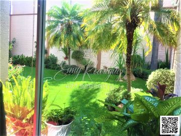 CASA EN VENTA en ARBDE, León,Gto; IDEAL PARA OFICINAS-CONSULTORIO O CASA, 3 REC, 5 AUTOS