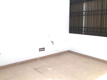 VENDO DEPARTAMENTO EN PRIMER PISO – URB. LA CAPILLA – LA MOLINA