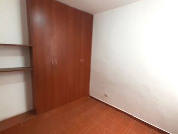VENDO DEPARTAMENTO EN PRIMER PISO – URB. LA CAPILLA – LA MOLINA