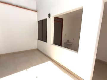 VENDO DEPARTAMENTO EN PRIMER PISO – URB. LA CAPILLA – LA MOLINA