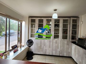Propiedad muy cómoda, 3 dormitorios 3 baños Estancia Liray