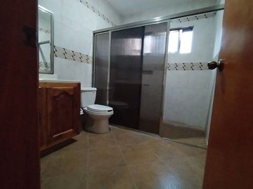 EN VENTA CASA CON 3 RECAMRAS UNA EN PLANTA BAJA, EN EL CLUB DE GOLF VILLA RICA, EN LA RIVIERA VERACRUZANA