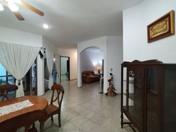 EN VENTA CASA CON 3 RECAMRAS UNA EN PLANTA BAJA, EN EL CLUB DE GOLF VILLA RICA, EN LA RIVIERA VERACRUZANA