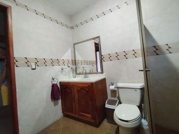 EN VENTA CASA CON 3 RECAMRAS UNA EN PLANTA BAJA, EN EL CLUB DE GOLF VILLA RICA, EN LA RIVIERA VERACRUZANA
