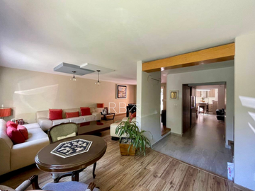 Tu oasis en Desierto de los Leones: Casa de 3 niveles, con jardín común y ubicación privilegiada