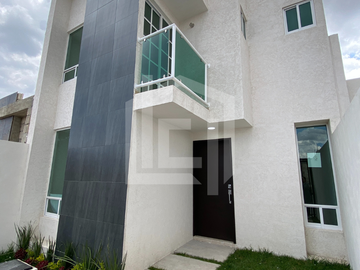 ▪️Casa en venta de estilo contemporáneo de 3 recámaras, en PRIVADAS SAN CRISTOBAL, (Mineral de la Reforma, Hgo.)