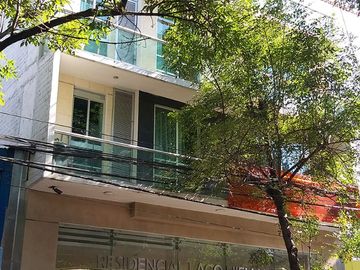 En venta departamento exterior con elevador, bussisnes center y salón de eventos, a 5 mins del metro San Joaquin.