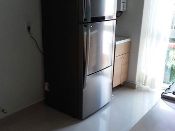 En venta departamento exterior con elevador, bussisnes center y salón de eventos, a 5 mins del metro San Joaquin.