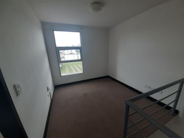 SE VENDE CASA DENTRO DE URBANIZACIÓN, A POCOS METROS DEL CC SAN LUIS
