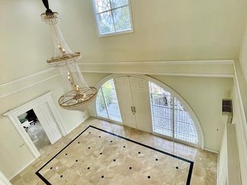 Luxury House di Jalan Utama Pondok Indah Jaksel 12355-AT 0811111----