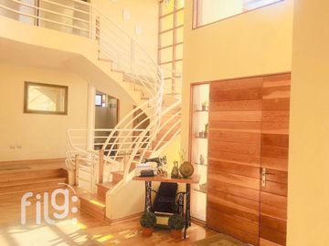 VENDO CASA SECTOR SUR ANTOFAGASTA 6 DORM. 4 BAÑOS. ESTAC.